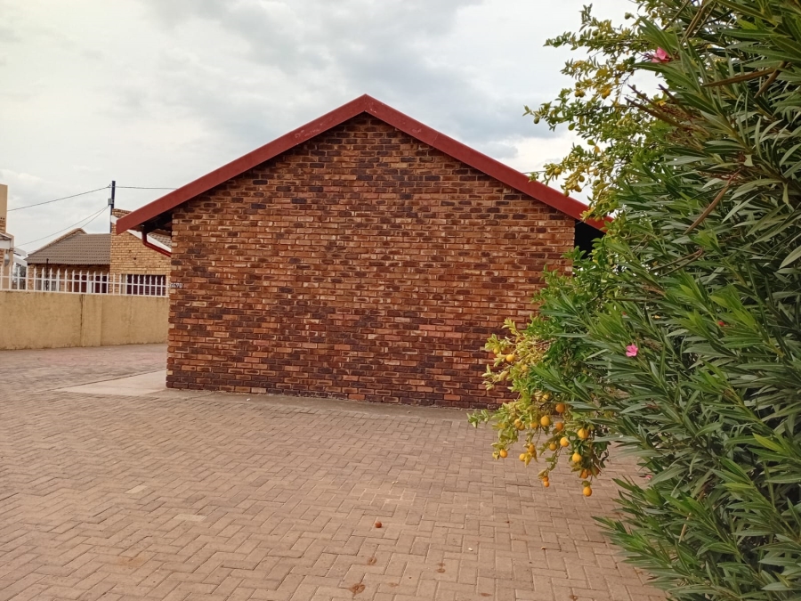 3 Bedroom Property for Sale in Mmabatho Unit 15 North West